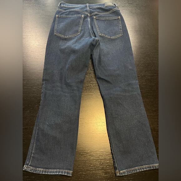 Express Slim Super High Rise Dark Wash with Tears at Knee Size 6S - Picture 7 of 8